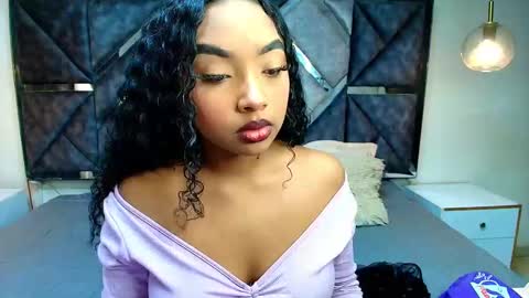 charlotte_walker1 online show from 09/26/25, 02:32