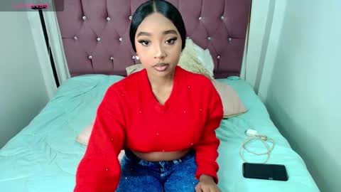 charlotte_walker1 online show from 11/04/25, 01:21