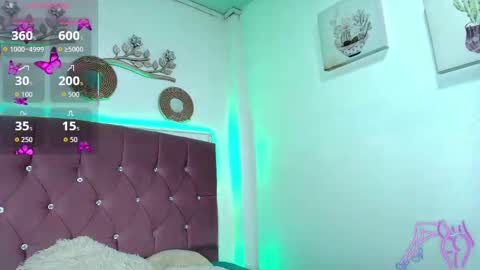 charlotte_walker1 online show from 11/15/25, 03:19