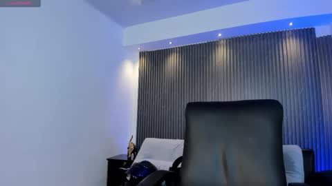 Charlotte  Everyday From 0700 to 1300 Col Time online show from 12/01/25, 12:43