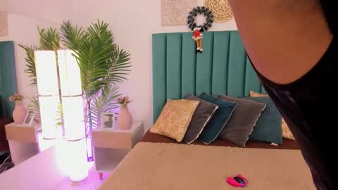 Snapshot of charlottebrandt chatting on 12/22/25, 07:33 Charlotte Brandt online show from 12/22/25, 07:33