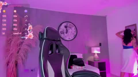 Charlottee online show from 07/15/26, 02:06