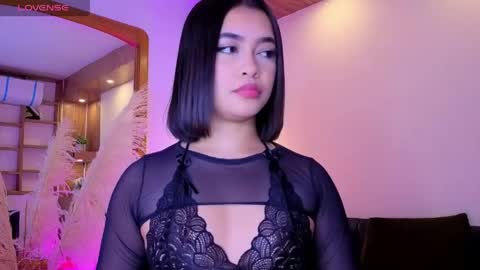 Snapshot of charlotteg18 chatting on 05/10/26, 03:12 Charlote online show from 05/10/26, 03:12