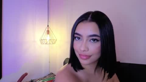 Snapshot of charlotteg18 chatting on 06/25/26, 05:12 Charlote online show from 06/25/26, 05:12