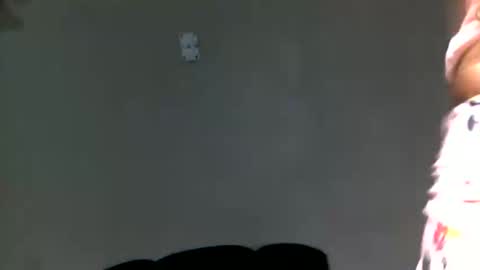 charlottequeen_21 online show from 04/16/26, 01:28