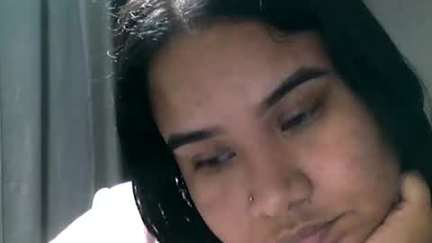 Snapshot of charlottequeen_21 chatting on 07/05/26, 02:40 charlottequeen_21 online show from 07/05/26, 02:40