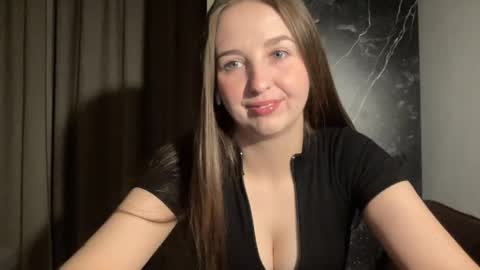 CharlotteXGold online show from 04/01/26, 08:50