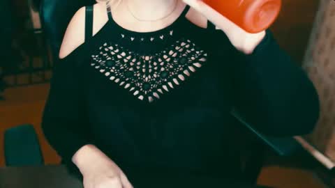 CharlotteXTasty online show from 12/04/24, 09:51