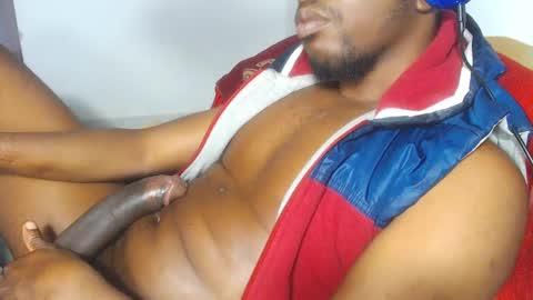 charly_vergonti_ online show from 10/01/25, 10:38