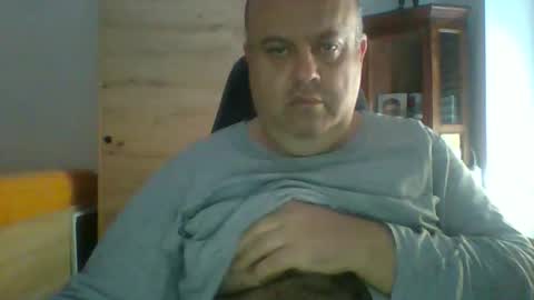 charly online show from 11/12/25, 08:37