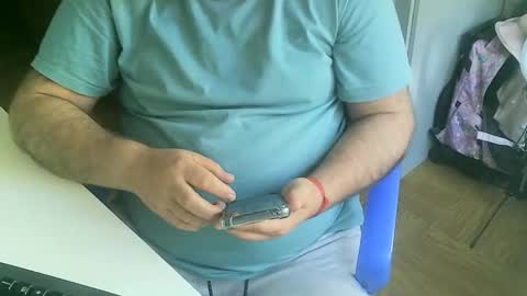 charly online show from 04/15/26, 08:10