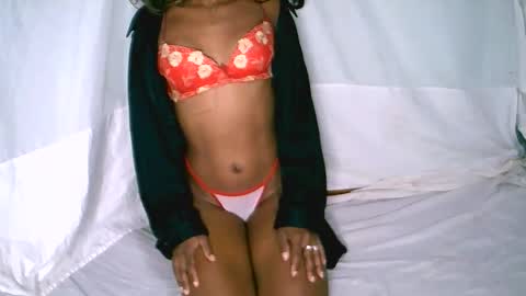 Snapshot of charmantegirl007 chatting on 09/12/25, 03:17 charmantegirl007 online show from 09/12/25, 03:17