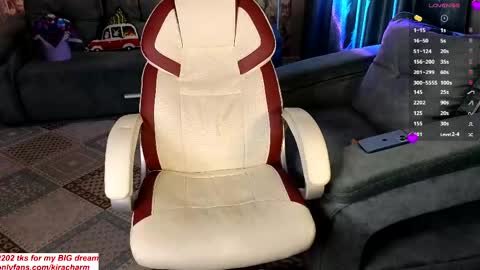 Kira online show from 04/16/26, 09:39