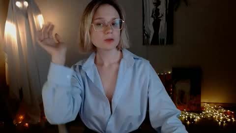 Michelle  online show from 10/27/25, 04:16