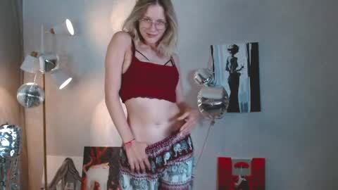 Michelle  online show from 04/03/26, 05:05