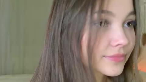 Snapshot of charming_bliss chatting on 02/06/26, 04:32 Kaylee online show from 02/06/26, 04:32