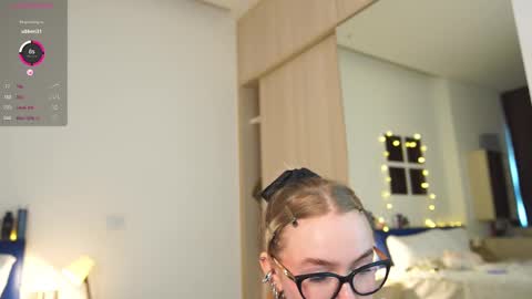 my fansly Charming daisy              My Wishlist  for new toys     online show from 02/16/25, 07:37