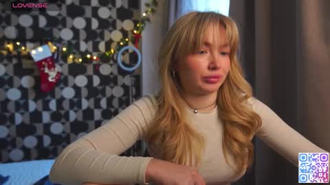 my fansly Charming daisy              My Wishlist  for new toys     online show from 12/14/25, 10:09