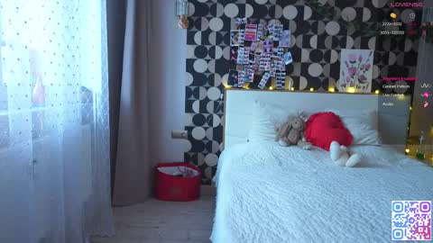 my fansly Charming daisy              My Wishlist  for new toys     online show from 01/14/26, 09:37