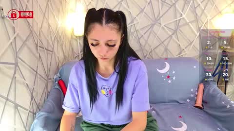 CharmingLIA online show from 10/28/25, 02:04