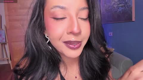 Snapshot of charming_snake_ chatting on 12/10/24, 01:55 Victoria online show from 12/10/24, 01:55