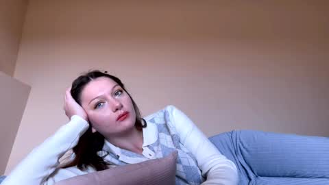 katie online show from 10/30/25, 01:12