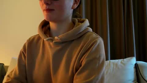 katie online show from 02/03/26, 01:05