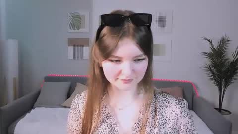 Snapshot of charminglookeva chatting on 05/11/26, 04:04 Im Eva online show from 05/11/26, 04:04