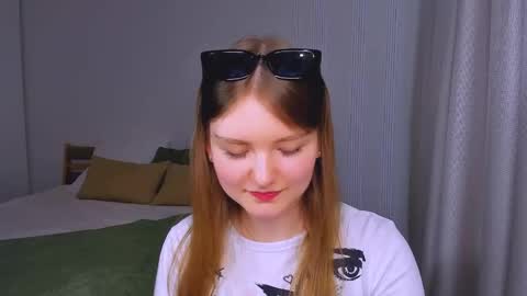 Snapshot of charminglookeva chatting on 05/14/26, 03:46 Im Eva online show from 05/14/26, 03:46