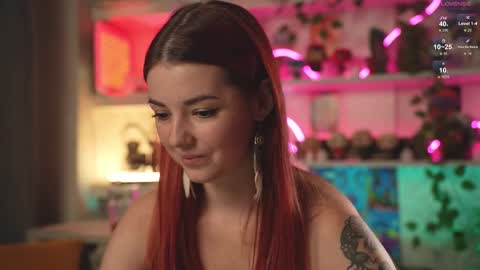 Snapshot of charmings_054 chatting on 02/19/25, 08:10 Belle and Miley online show from 02/19/25, 08:10