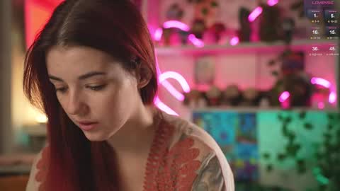 Snapshot of charmings_054 chatting on 02/23/25, 05:18 Belle and Miley online show from 02/23/25, 05:18