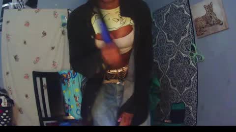 Snapshot of charr1barr chatting on 03/02/25, 08:59 Miss Chocolate online show from 03/02/25, 08:59