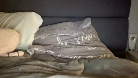 Vicky online show from 11/10/25, 07:46