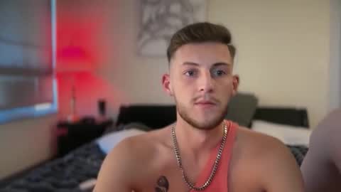 Snapshot of chaseleone chatting on 03/22/26, 05:27 SmoothCanadianBoy online show from 03/22/26, 05:27