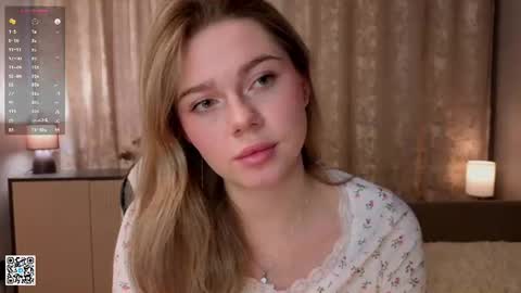 Snapshot of chasidygrandmaison chatting on 06/19/26, 04:17 Emilia online show from 06/19/26, 04:17