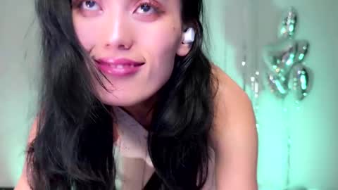 JASMINE   usually going live about 2 am UTC  online show from 12/11/24, 03:24