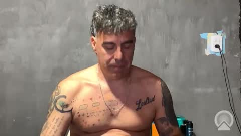 Snapshot of chato012 chatting on 11/06/25, 07:04 chato012 online show from 11/06/25, 07:04