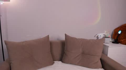 Snapshot of chatur_babes_ chatting on 05/18/26, 10:32 Im Elya inst Elya Elfie online show from 05/18/26, 10:32