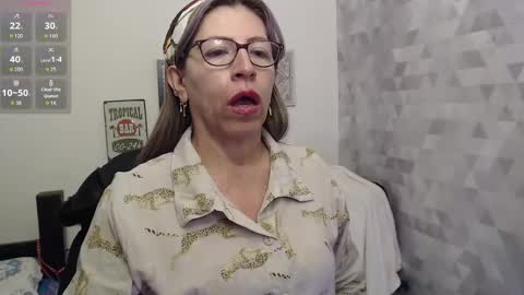 CHAYLA VICTORIA RUIZ  online show from 09/15/25, 09:26