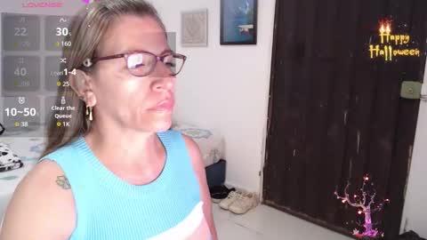 CHAYLA VICTORIA RUIZ  online show from 10/13/25, 10:43