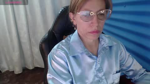 CHAYLA VICTORIA RUIZ  online show from 04/01/26, 01:41
