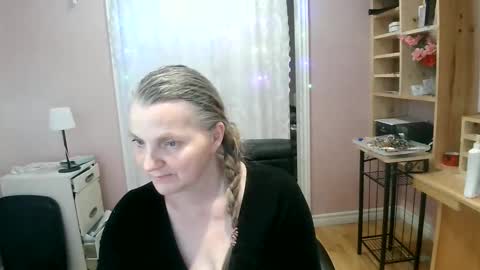 Snapshot of chealsiek chatting on 05/03/26, 02:28 chealsiek online show from 05/03/26, 02:28