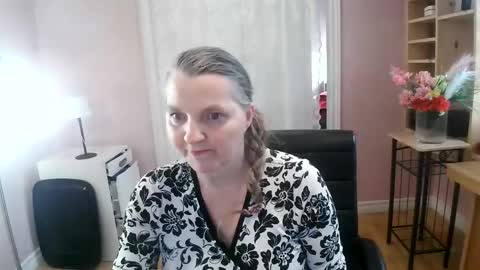 Snapshot of chealsiek chatting on 05/03/26, 04:13 chealsiek online show from 05/03/26, 04:13