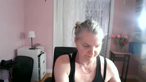 Snapshot of chealsiek chatting on 05/14/26, 03:08 chealsiek online show from 05/14/26, 03:08