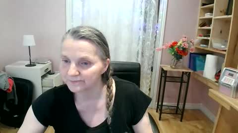 Snapshot of chealsiek chatting on 05/15/26, 11:23 chealsiek online show from 05/15/26, 11:23