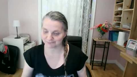Snapshot of chealsiek chatting on 05/16/26, 12:40 chealsiek online show from 05/16/26, 12:40