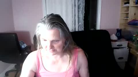 Snapshot of chealsiek chatting on 06/11/26, 12:32 chealsiek online show from 06/11/26, 12:32