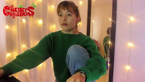 Regina Phalange online show from 12/27/24, 09:32