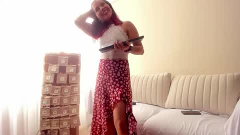 Regina Phalange online show from 12/04/25, 09:01