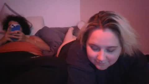 cheekychick420 online show from 06/17/26, 05:54